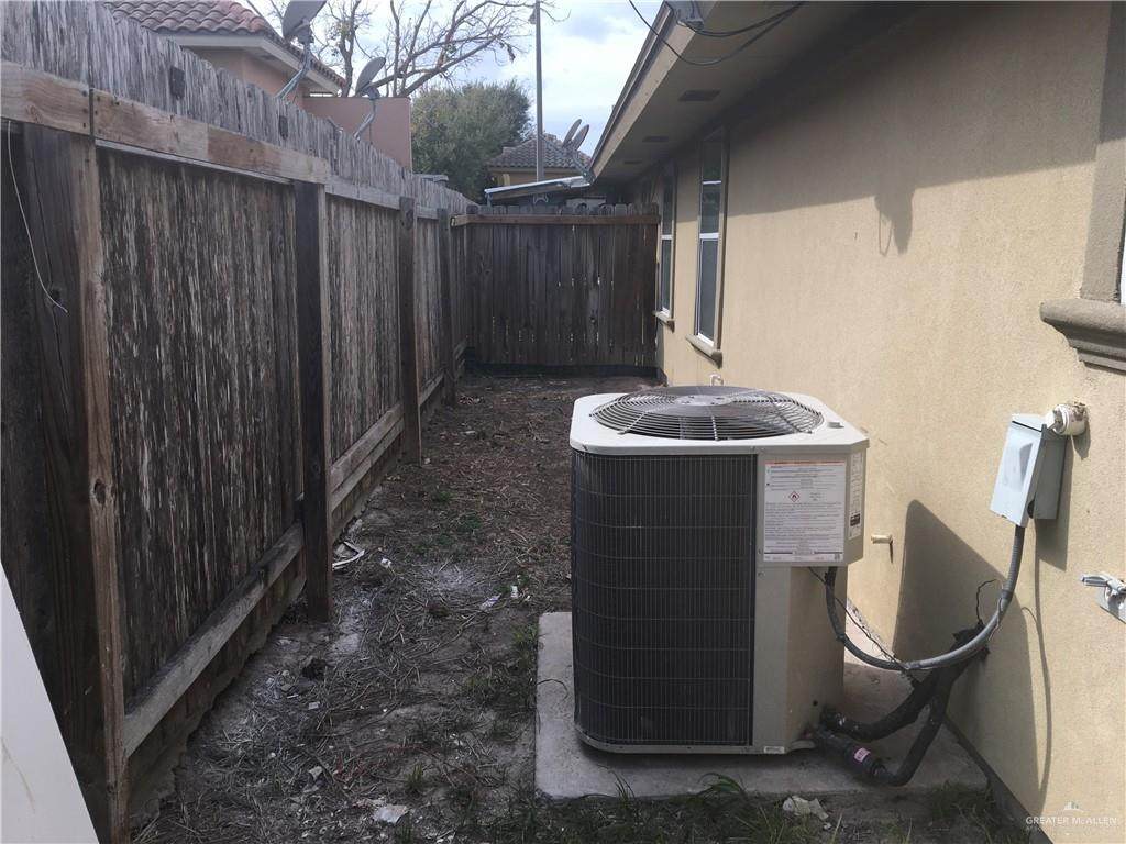 https://bt-photos.global.ssl.fastly.net/mcallen/orig_boomver_1_501128-2.jpg