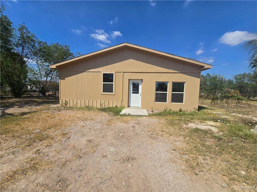 831 Navarro - Photo 1