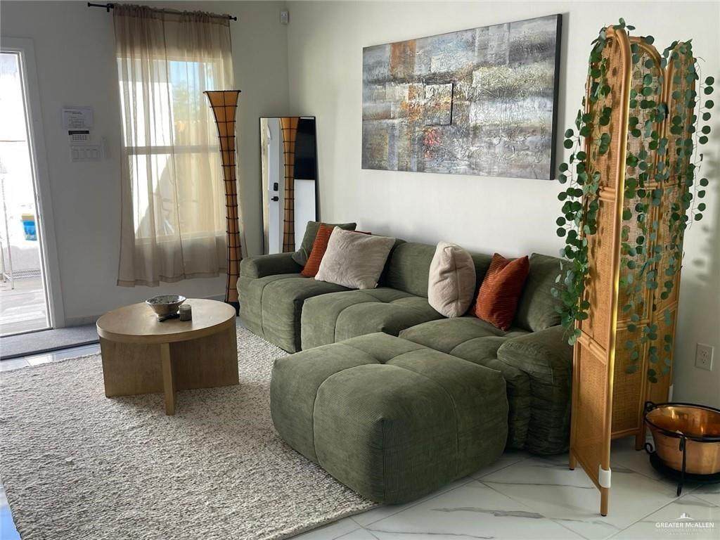 https://bt-photos.global.ssl.fastly.net/mcallen/orig_boomver_1_501404-2.jpg