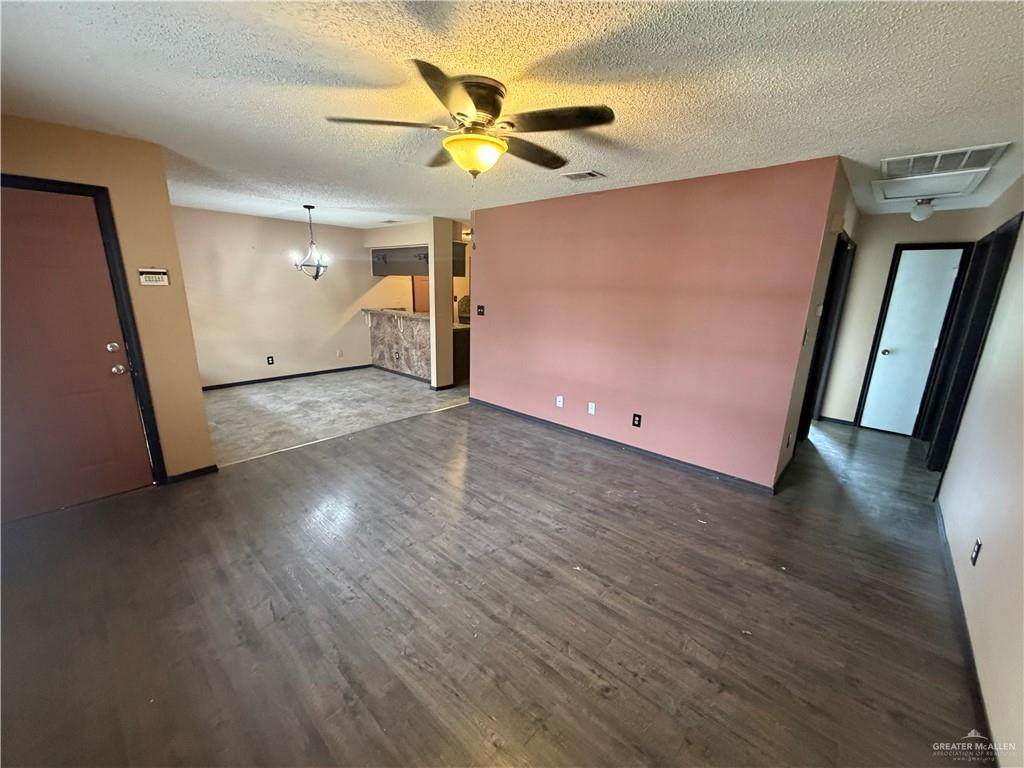 https://bt-photos.global.ssl.fastly.net/mcallen/orig_boomver_1_501523-2.jpg