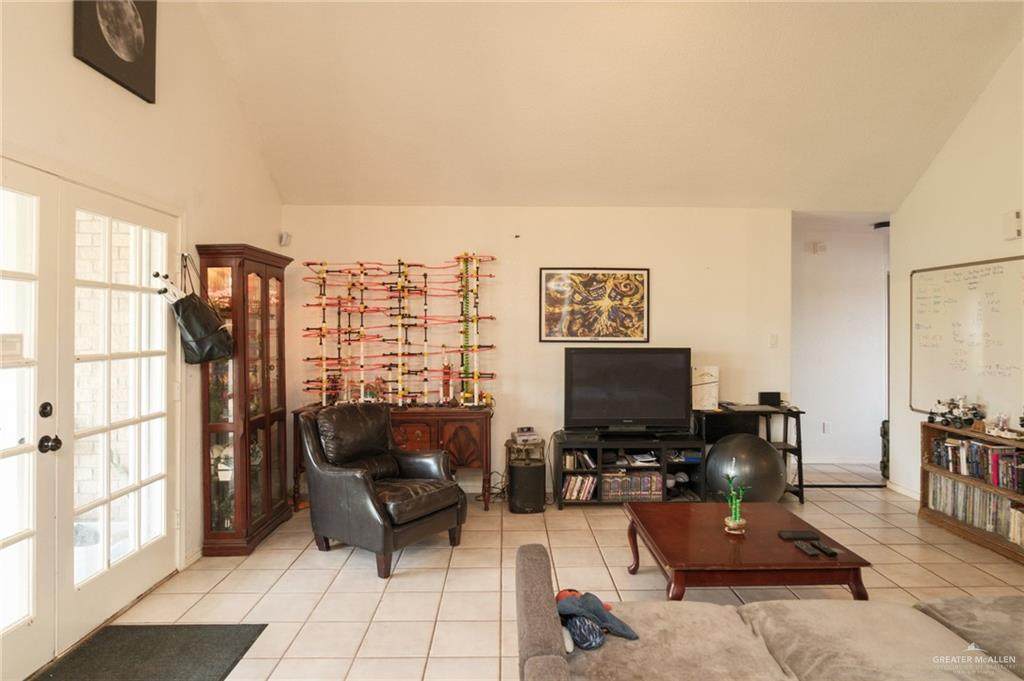 https://bt-photos.global.ssl.fastly.net/mcallen/orig_boomver_1_502342-2.jpg