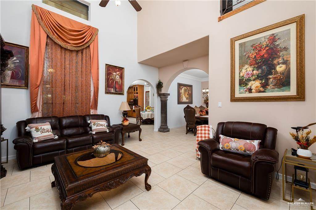 https://bt-photos.global.ssl.fastly.net/mcallen/orig_boomver_1_502418-2.jpg