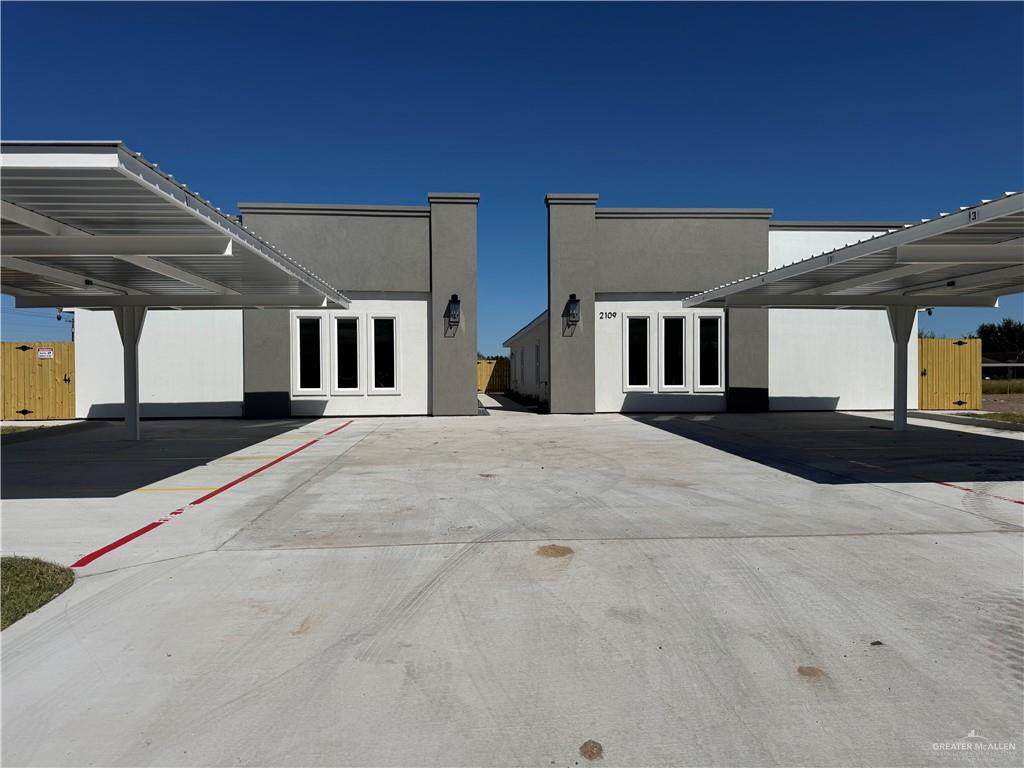 2109 Elsham - Photo 1