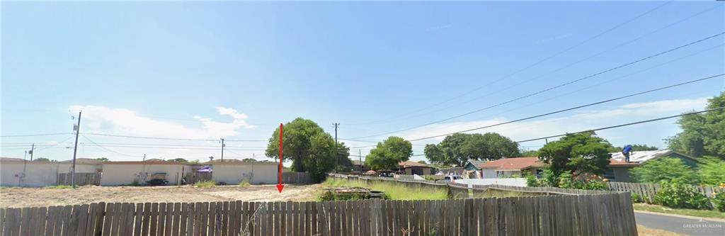 902 Mcdonald - Photo 1