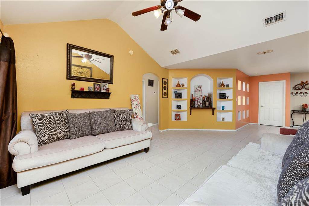 https://bt-photos.global.ssl.fastly.net/mcallen/orig_boomver_1_503012-2.jpg