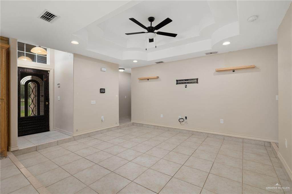 https://bt-photos.global.ssl.fastly.net/mcallen/orig_boomver_1_503080-2.jpg