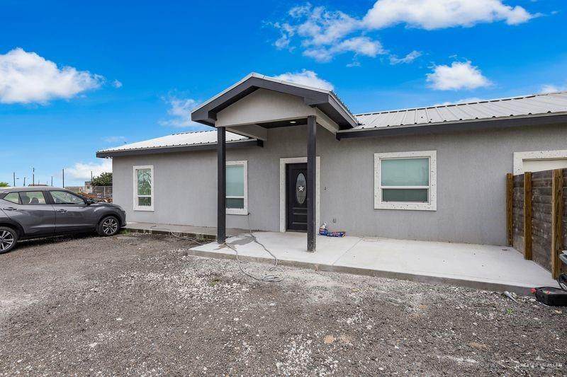 3213 Agualeguas - Photo 1