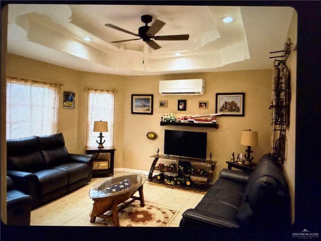 https://bt-photos.global.ssl.fastly.net/mcallen/orig_boomver_1_503699-2.jpg