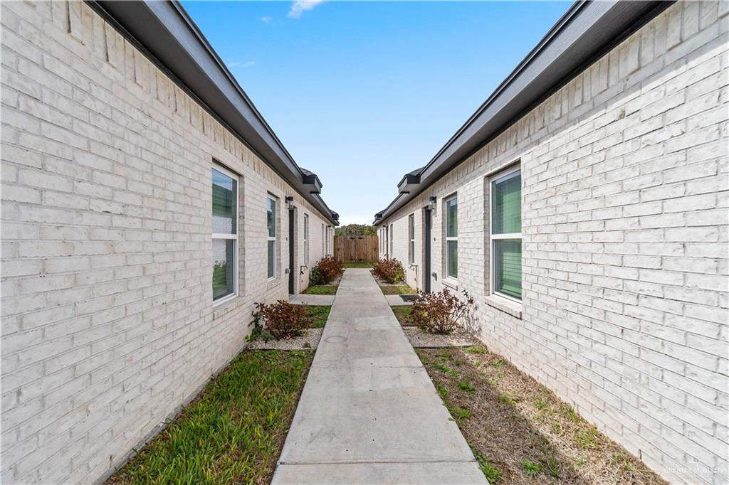 https://bt-photos.global.ssl.fastly.net/mcallen/orig_boomver_1_503997-2.jpg