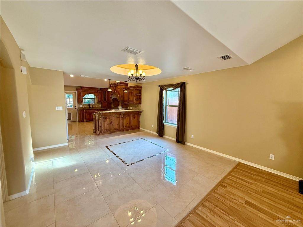 https://bt-photos.global.ssl.fastly.net/mcallen/orig_boomver_1_504136-2.jpg
