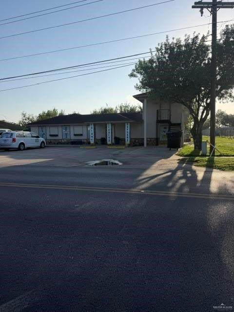 411 Glasscock - Photo 1