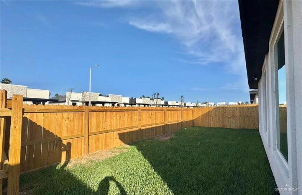 https://bt-photos.global.ssl.fastly.net/mcallen/orig_boomver_1_504812-2.jpg