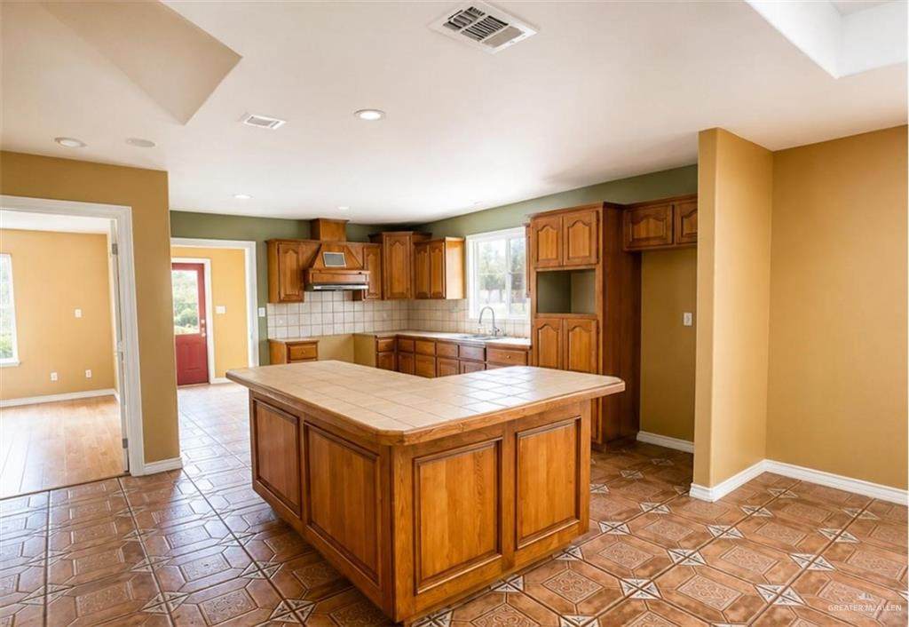 https://bt-photos.global.ssl.fastly.net/mcallen/orig_boomver_1_505193-2.jpg
