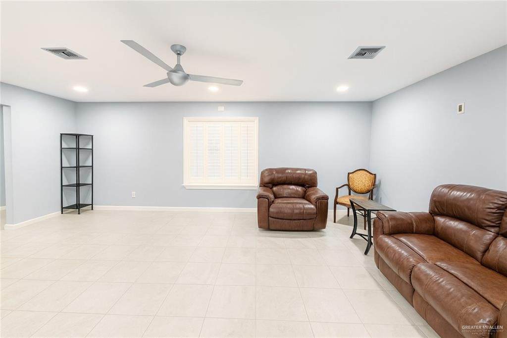 https://bt-photos.global.ssl.fastly.net/mcallen/orig_boomver_1_505733-2.jpg