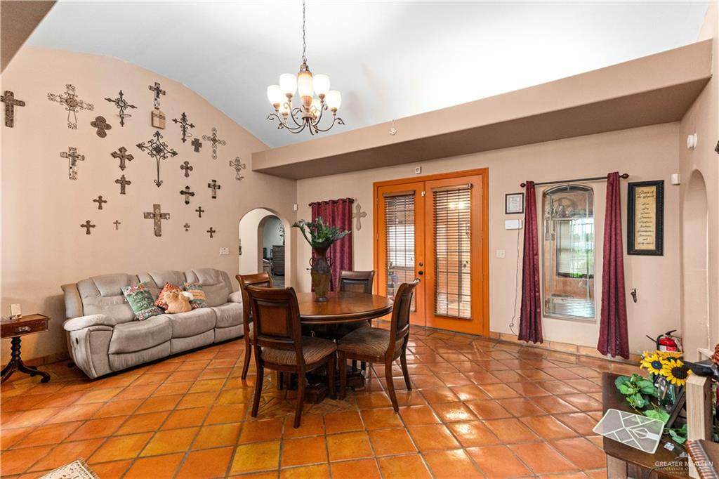 https://bt-photos.global.ssl.fastly.net/mcallen/orig_boomver_1_505903-2.jpg