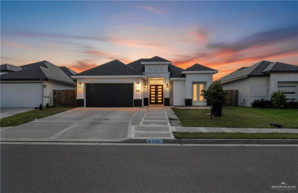 306 Paxton - Photo 1