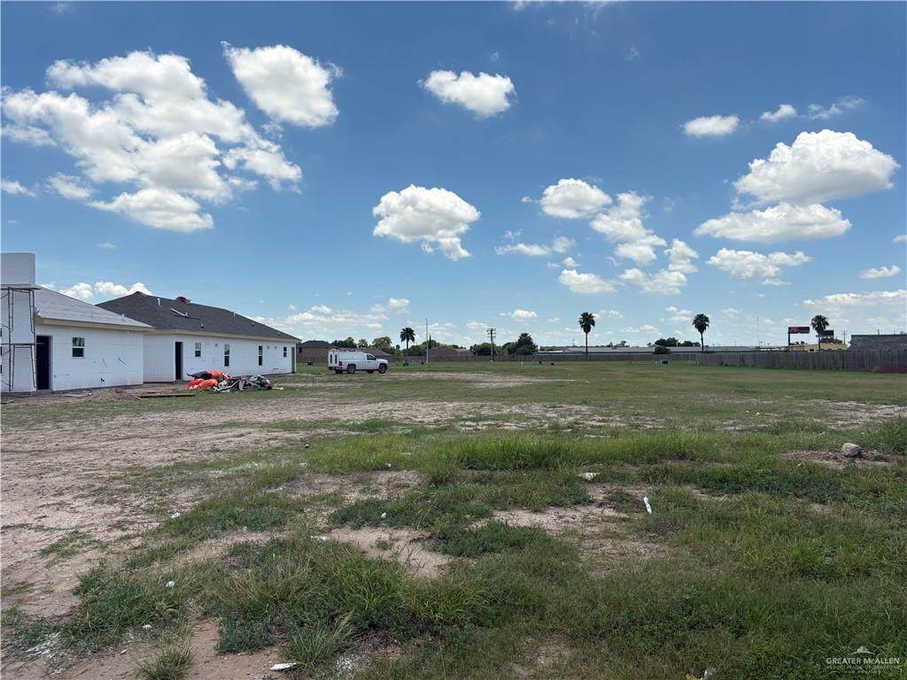 1708 Cypress - Photo 1