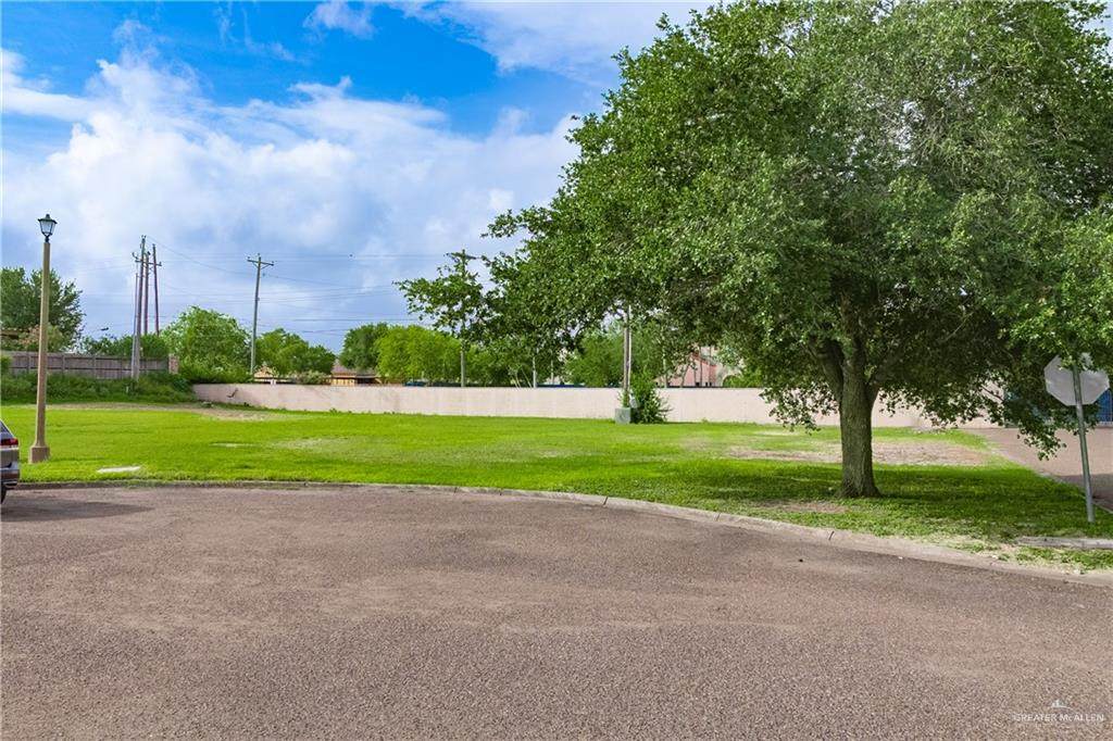 1217 Toledo - Photo 1
