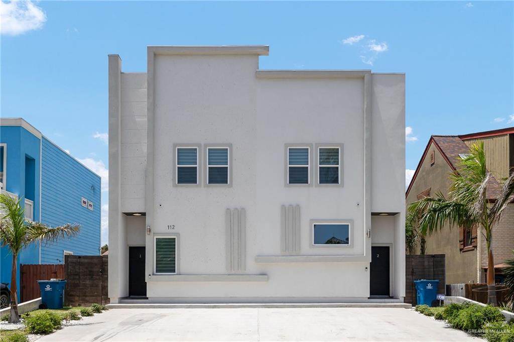 112 Dolphin - Photo 1