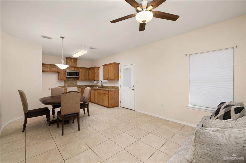 https://bt-photos.global.ssl.fastly.net/mcallen/orig_boomver_1_508550-2.jpg