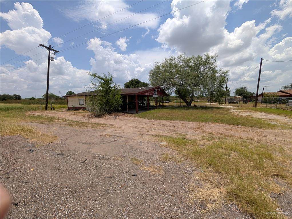 37616 Expwy 281 - Photo 1