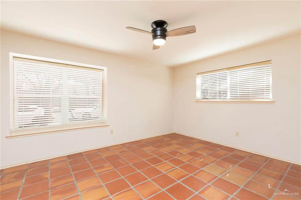 https://bt-photos.global.ssl.fastly.net/mcallen/orig_boomver_1_508956-2.jpg