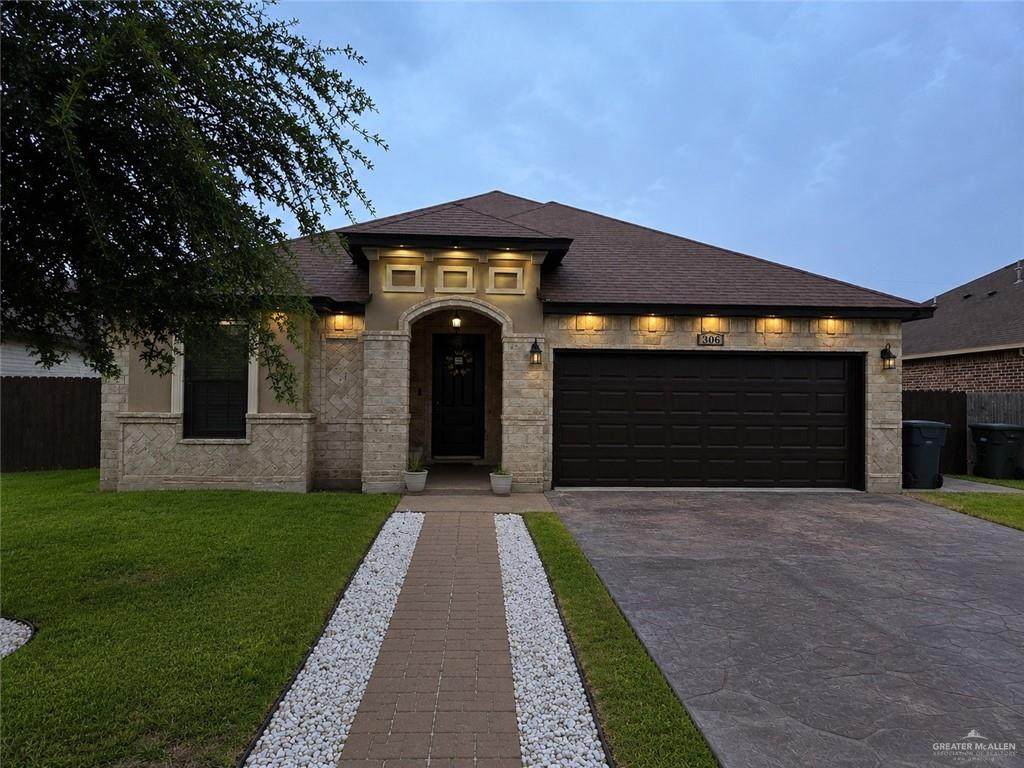 306 Los Laureles - Photo 1