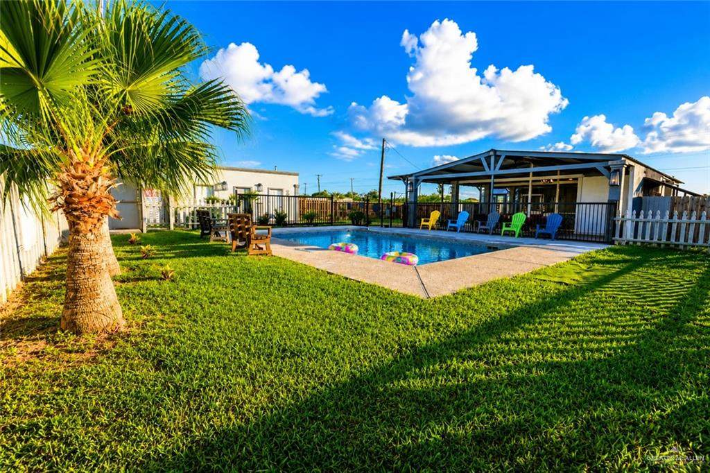 221 Dacota - Photo 1