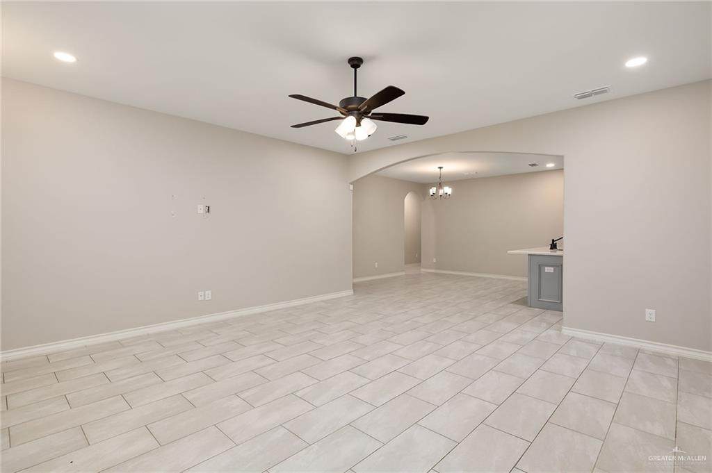 https://bt-photos.global.ssl.fastly.net/mcallen/orig_boomver_1_509064-2.jpg