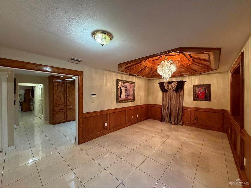 https://bt-photos.global.ssl.fastly.net/mcallen/orig_boomver_1_509113-2.jpg