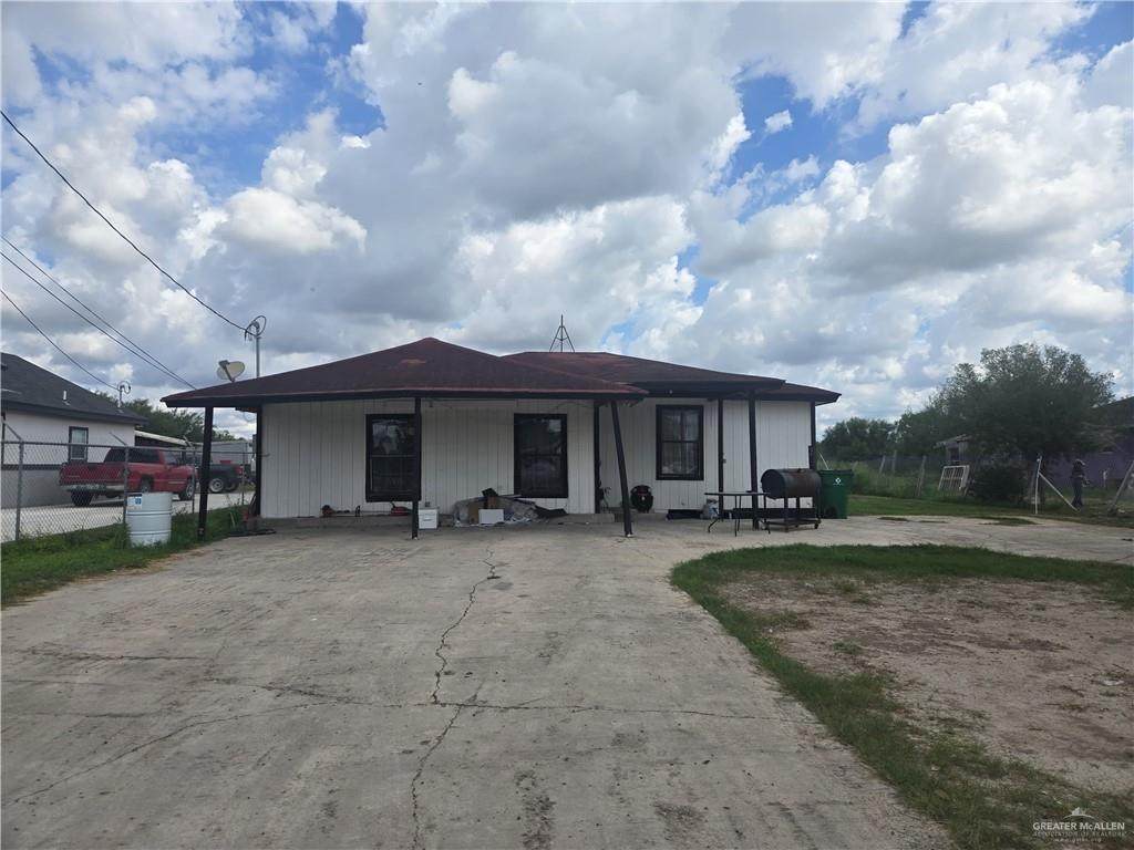6806 Navaho - Photo 1