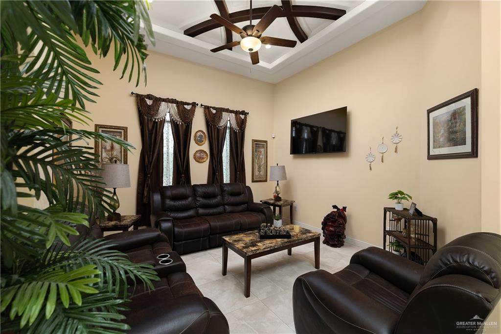 https://bt-photos.global.ssl.fastly.net/mcallen/orig_boomver_1_510496-2.jpg