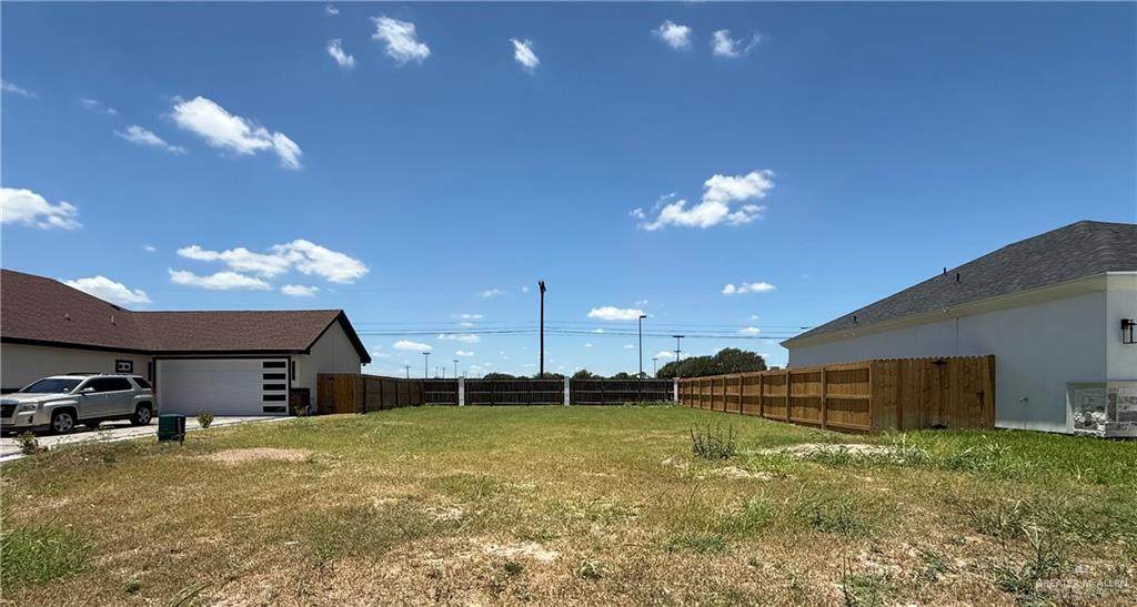 2213 Gaytan - Photo 1