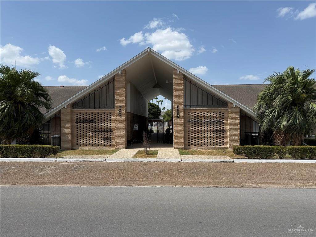 700 Fern - Photo 1