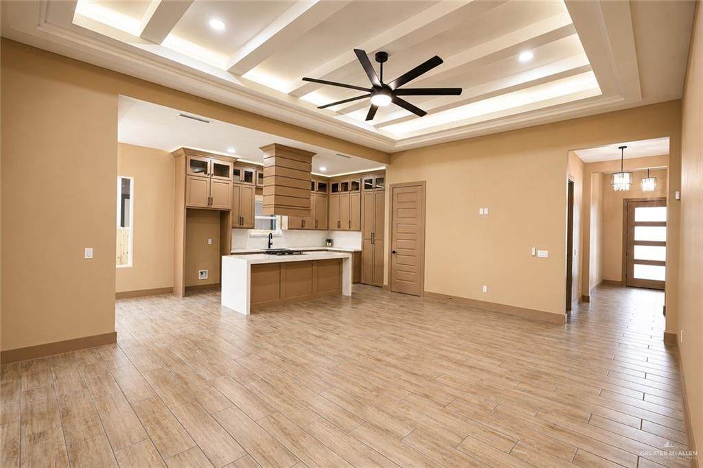 https://bt-photos.global.ssl.fastly.net/mcallen/orig_boomver_1_511331-2.jpg
