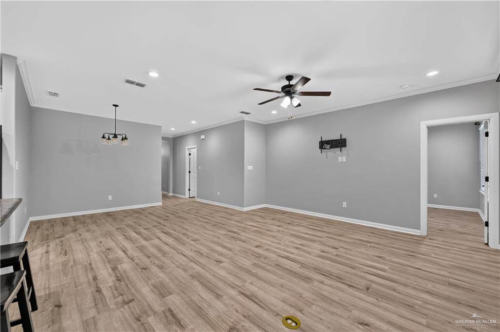 https://bt-photos.global.ssl.fastly.net/mcallen/orig_boomver_1_511514-2.jpg