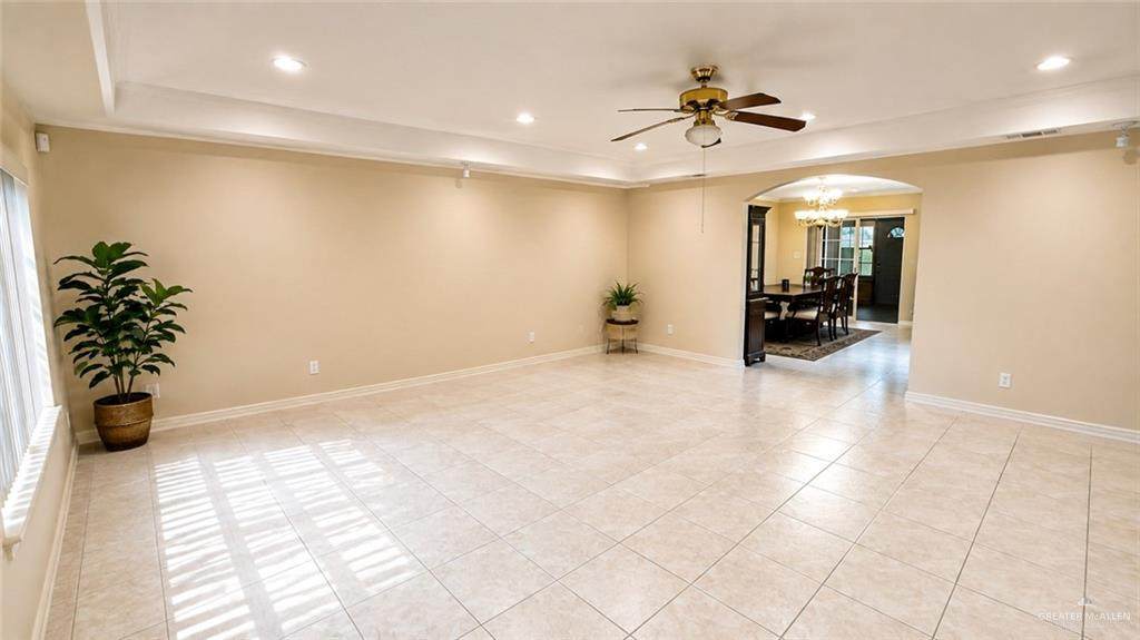 https://bt-photos.global.ssl.fastly.net/mcallen/orig_boomver_1_511708-2.jpg