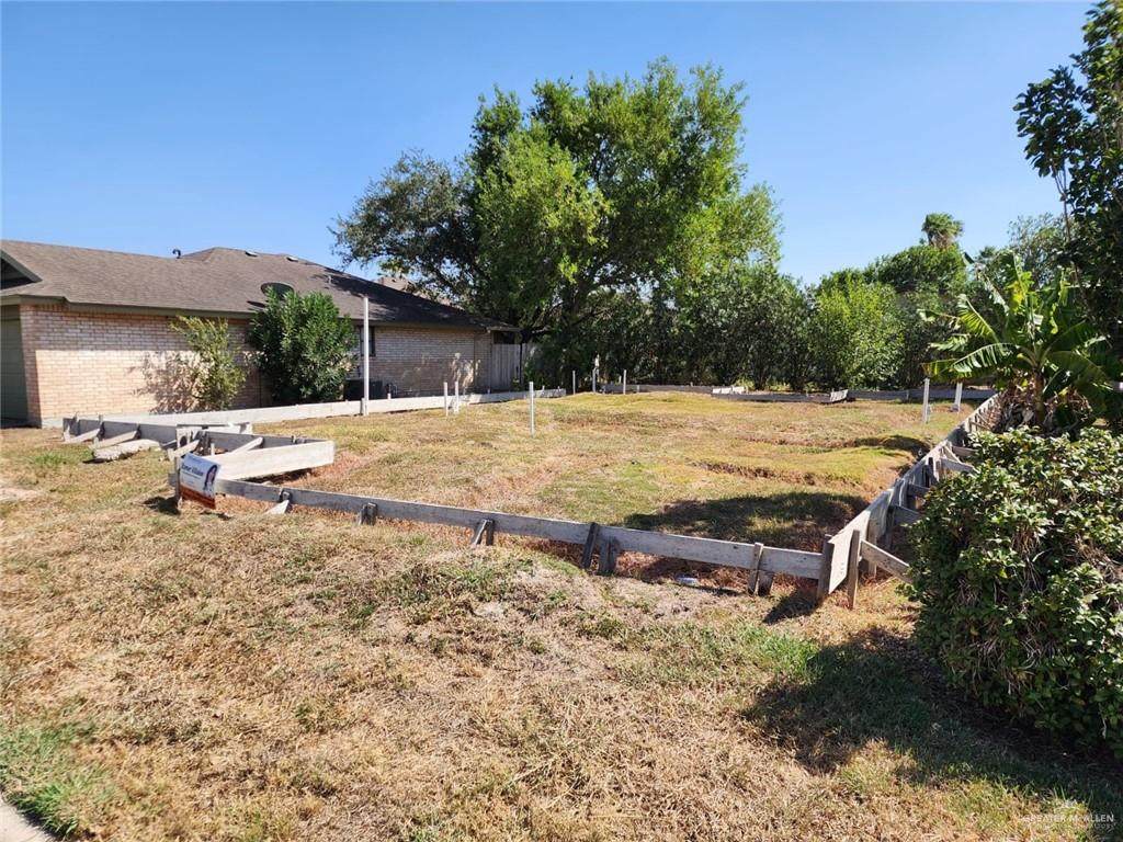 135 Willow - Photo 1