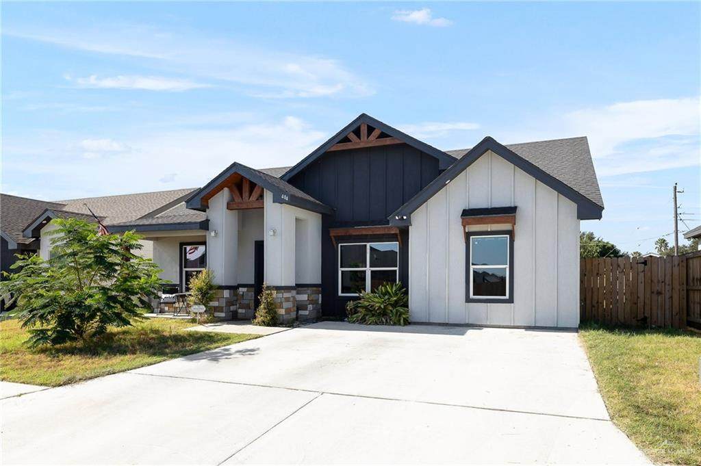404 Dakota - Photo 1