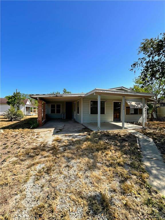 608 Hackberry - Photo 1