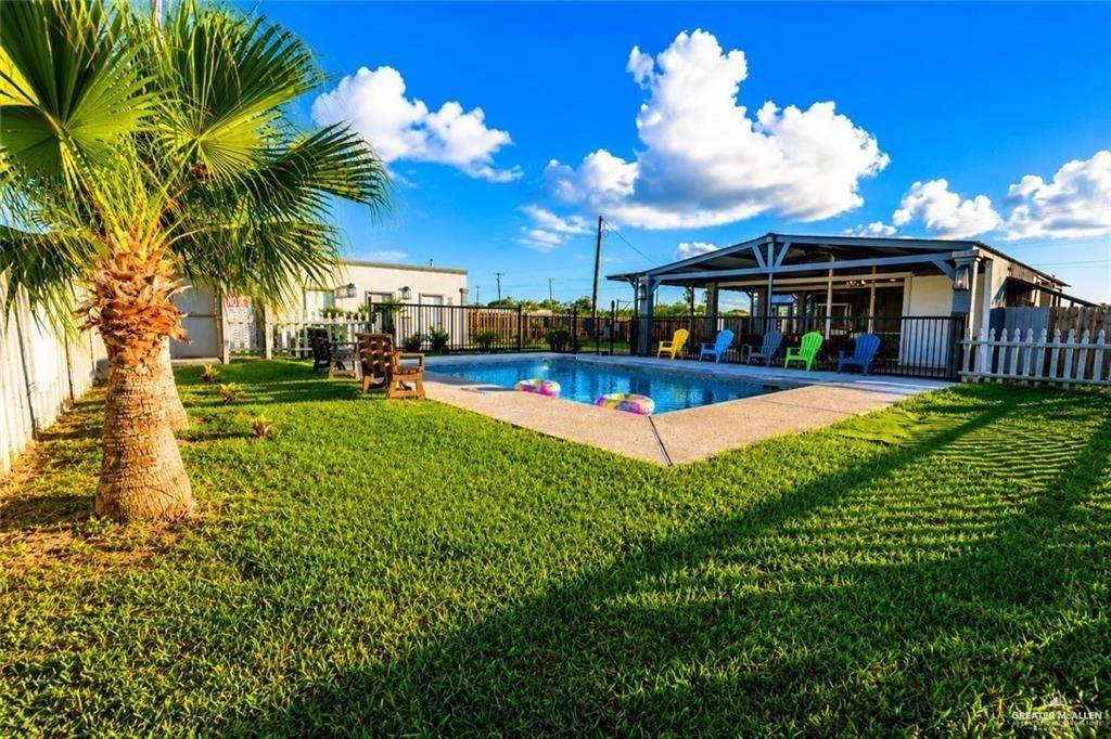 221 Dacota - Photo 1