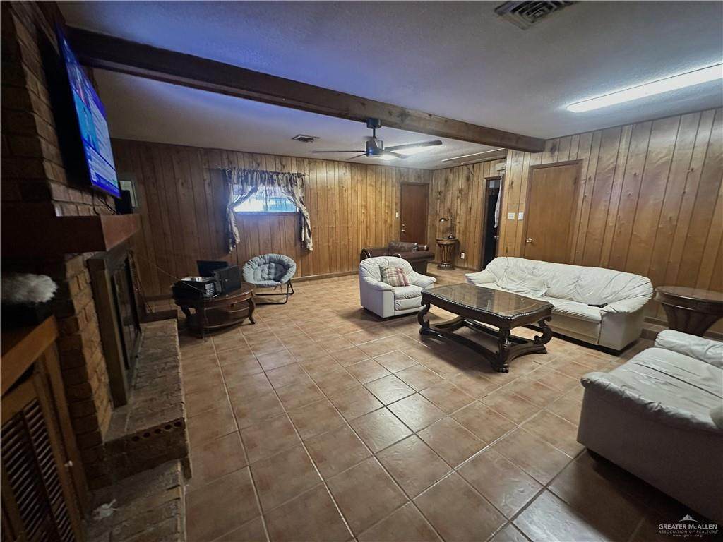 https://bt-photos.global.ssl.fastly.net/mcallen/orig_boomver_1_515530-2.jpg