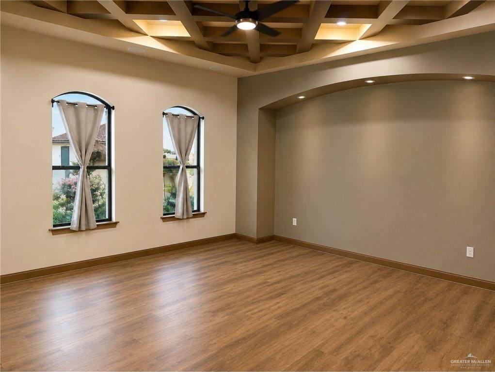 https://bt-photos.global.ssl.fastly.net/mcallen/orig_boomver_1_515828-2.jpg