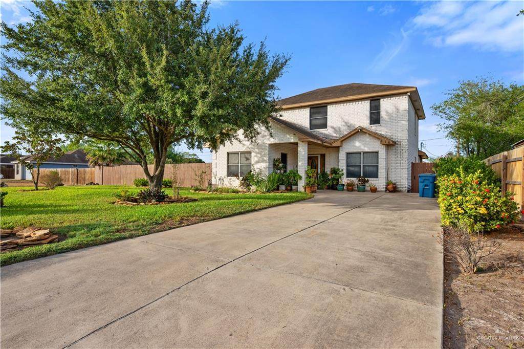 816 Woodford - Photo 1