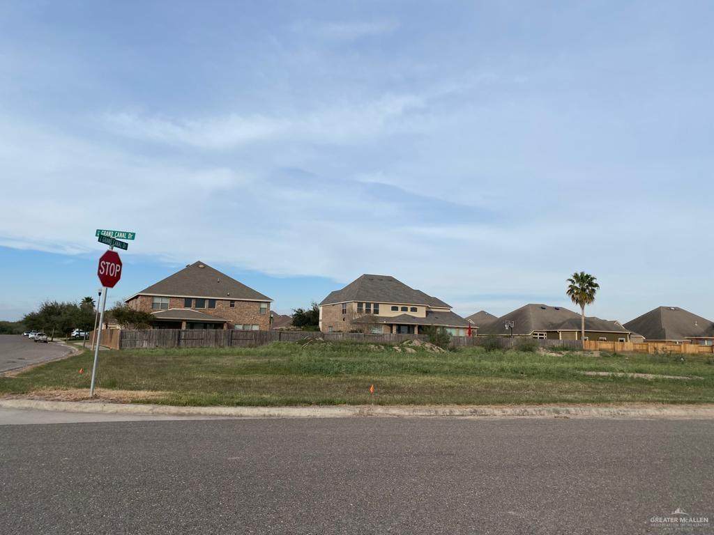 https://bt-photos.global.ssl.fastly.net/mcallen/orig_boomver_1_515982-2.jpg