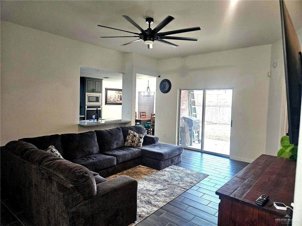 https://bt-photos.global.ssl.fastly.net/mcallen/orig_boomver_1_516030-2.jpg