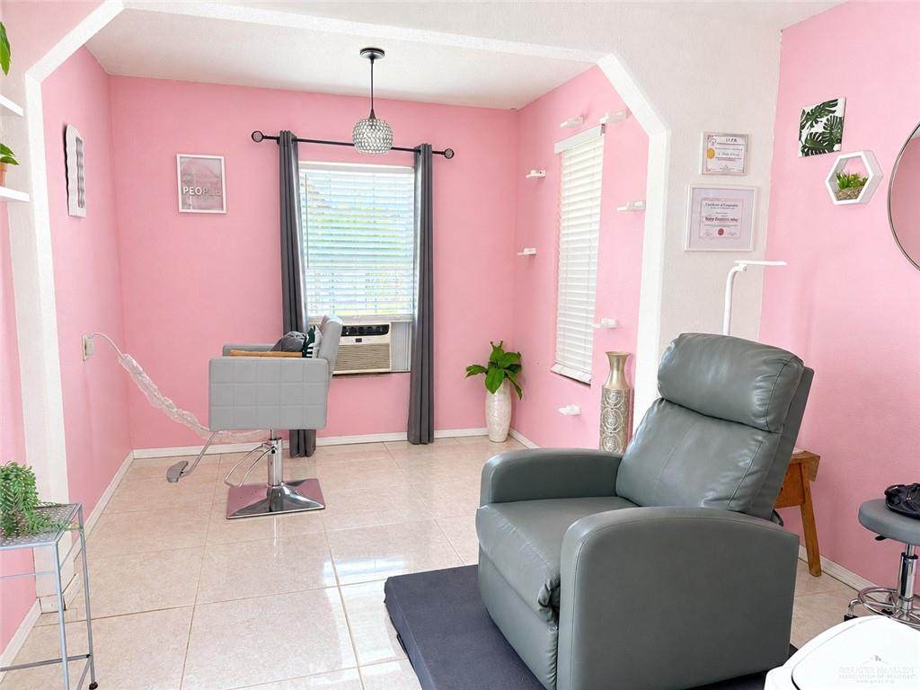 https://bt-photos.global.ssl.fastly.net/mcallen/orig_boomver_1_516239-2.jpg