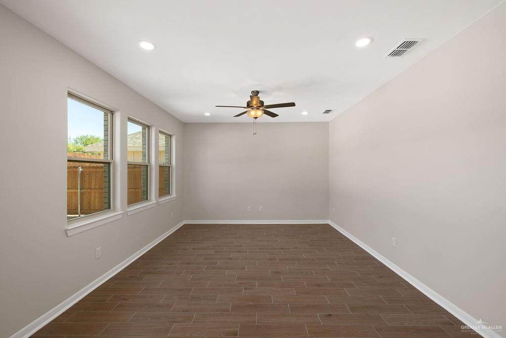 https://bt-photos.global.ssl.fastly.net/mcallen/orig_boomver_1_516336-2.jpg