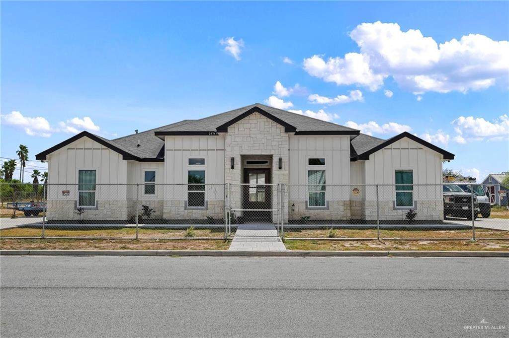 23247 Uresti - Photo 1