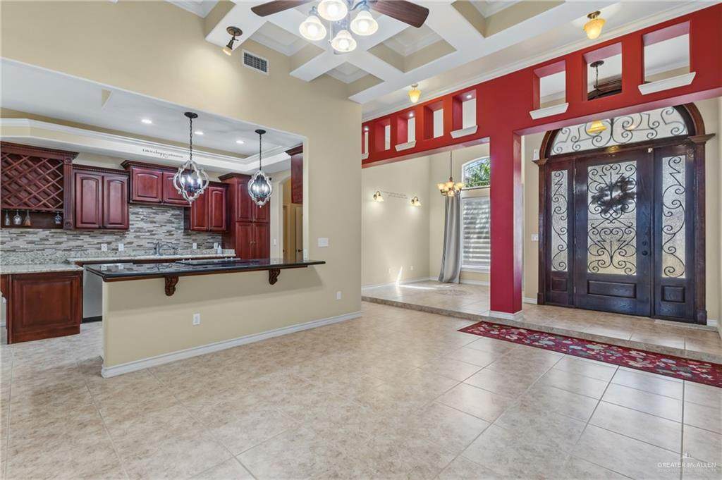 https://bt-photos.global.ssl.fastly.net/mcallen/orig_boomver_1_516763-2.jpg